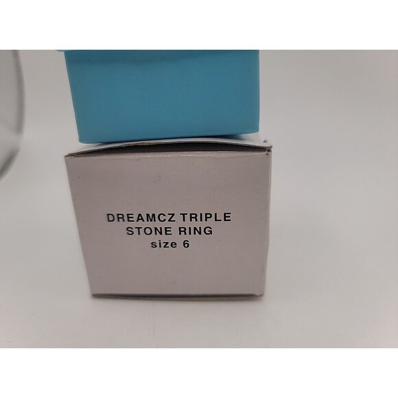 Avon Ring Dream CZ Triple Stone Statement Ring Size 6 2009 New In Box -‎ NOS - Picture 3 of 6